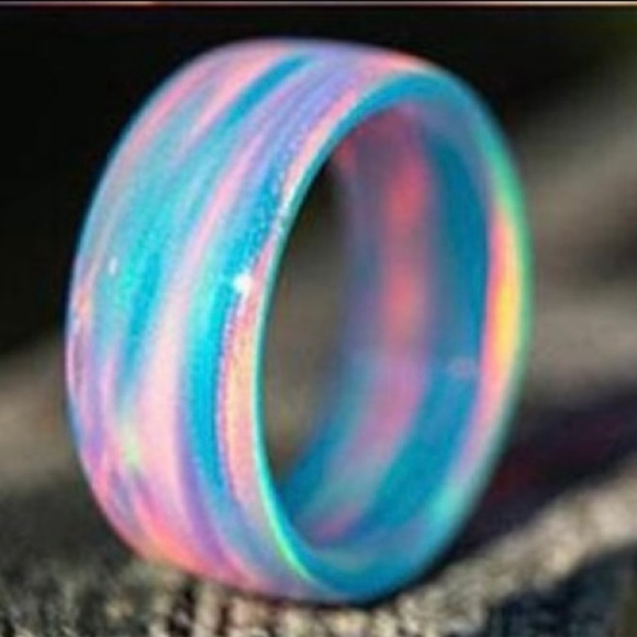 ❌SOLD ❌New Blue Cloud Fire Opal Handmade Band Ring for Necklace or Hand - Picture 4 of 15